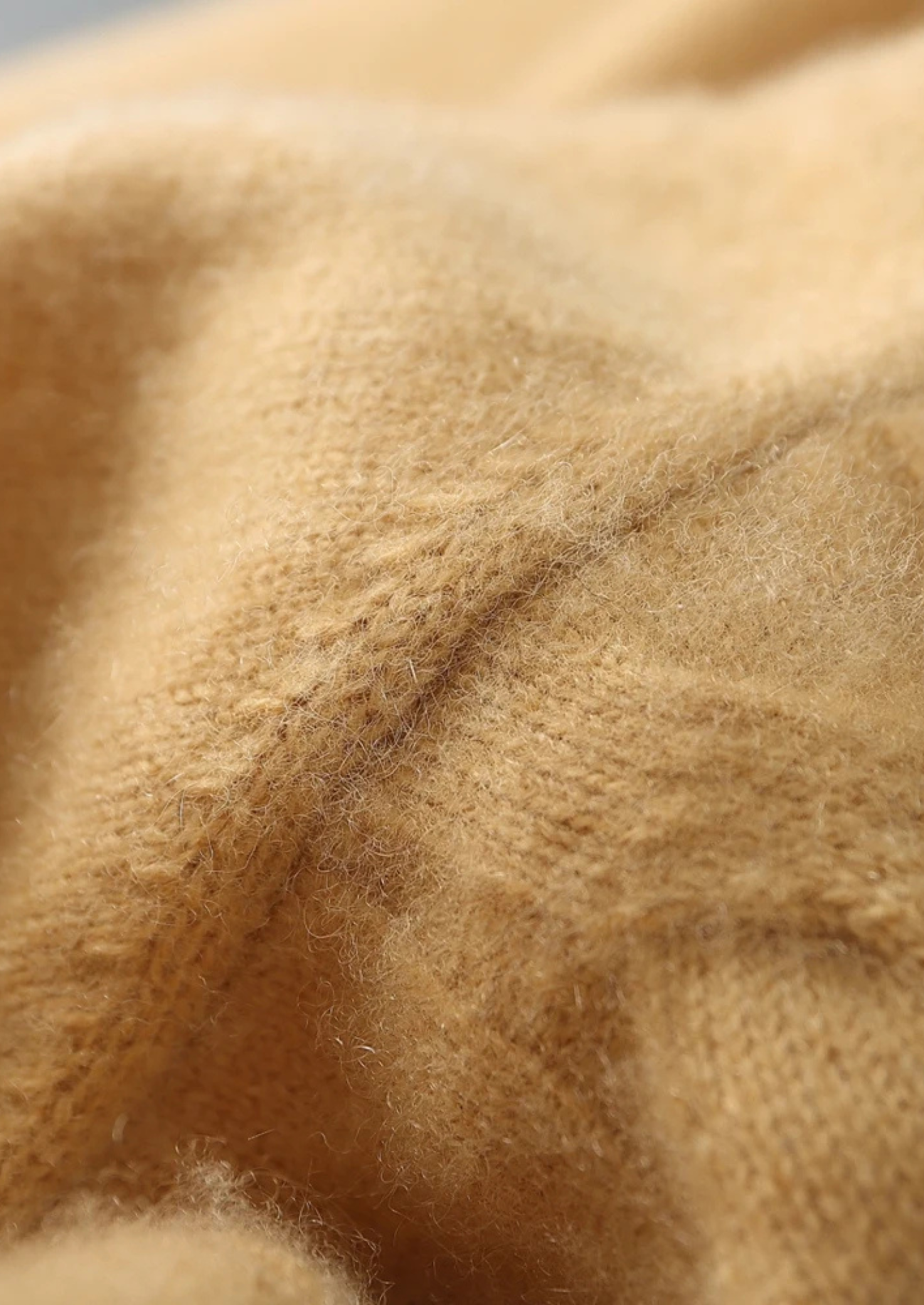 BELMONT WOOL CABLE CREWNECK