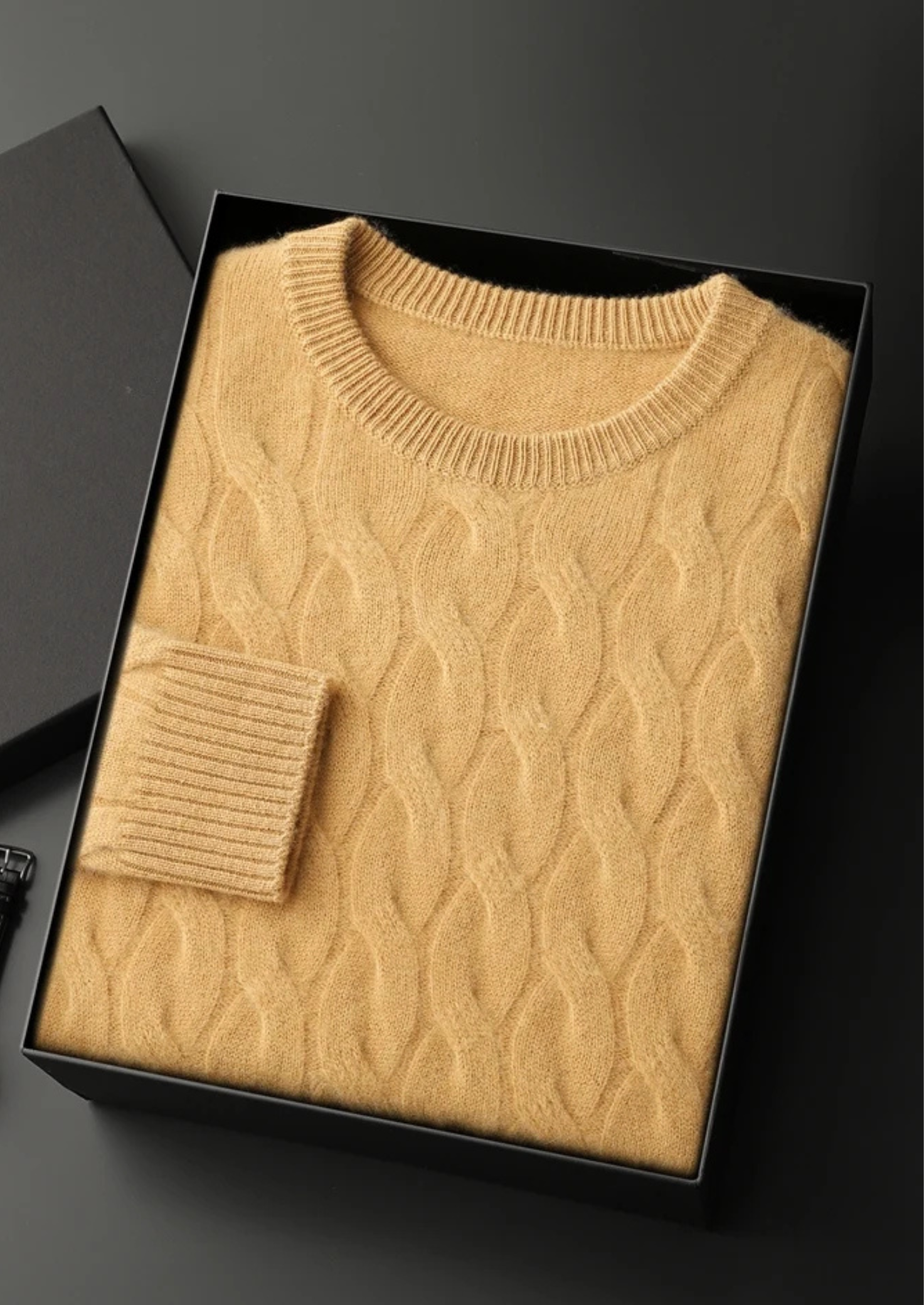 BELMONT WOOL CABLE CREWNECK