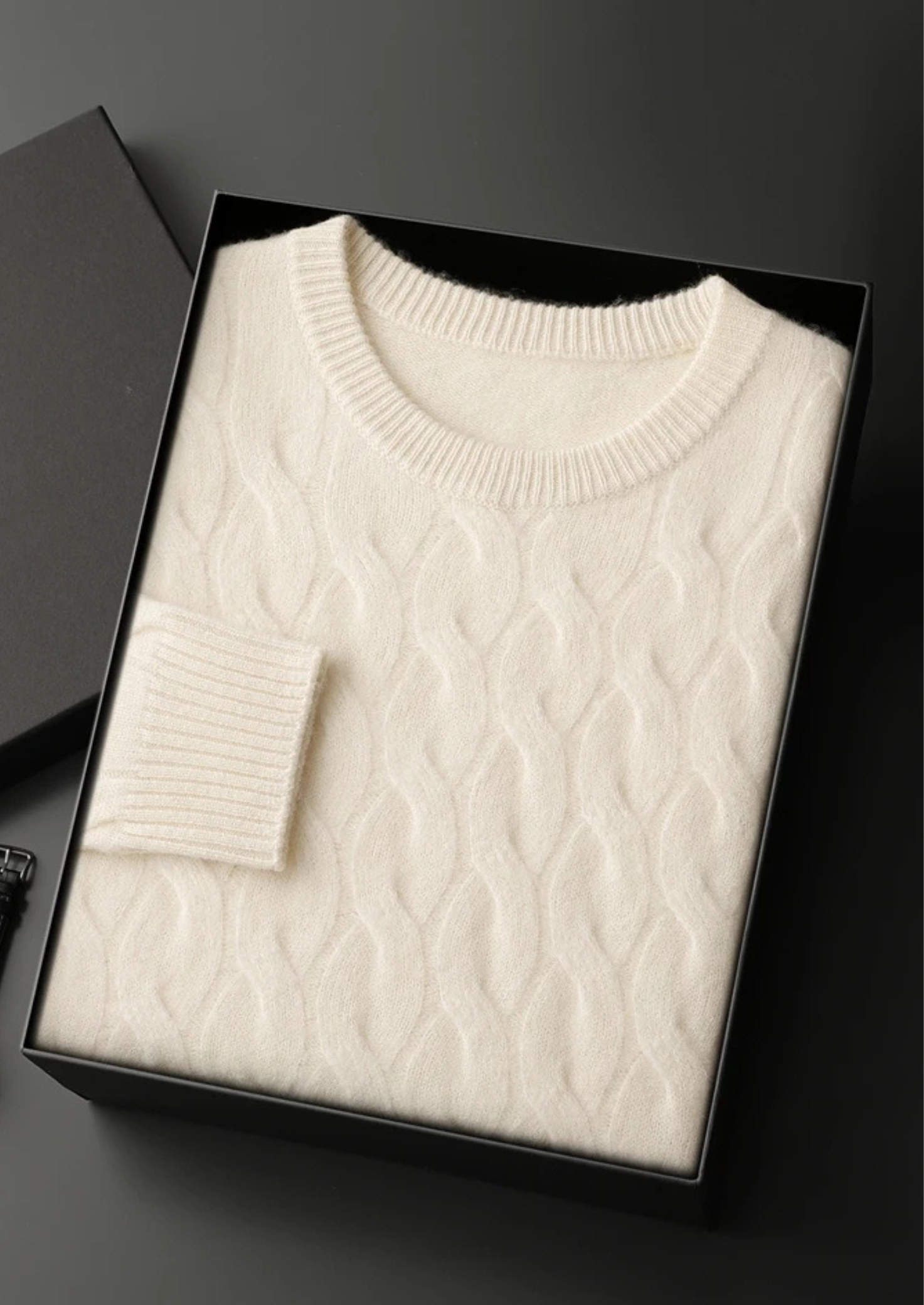 BELMONT WOOL CABLE CREWNECK