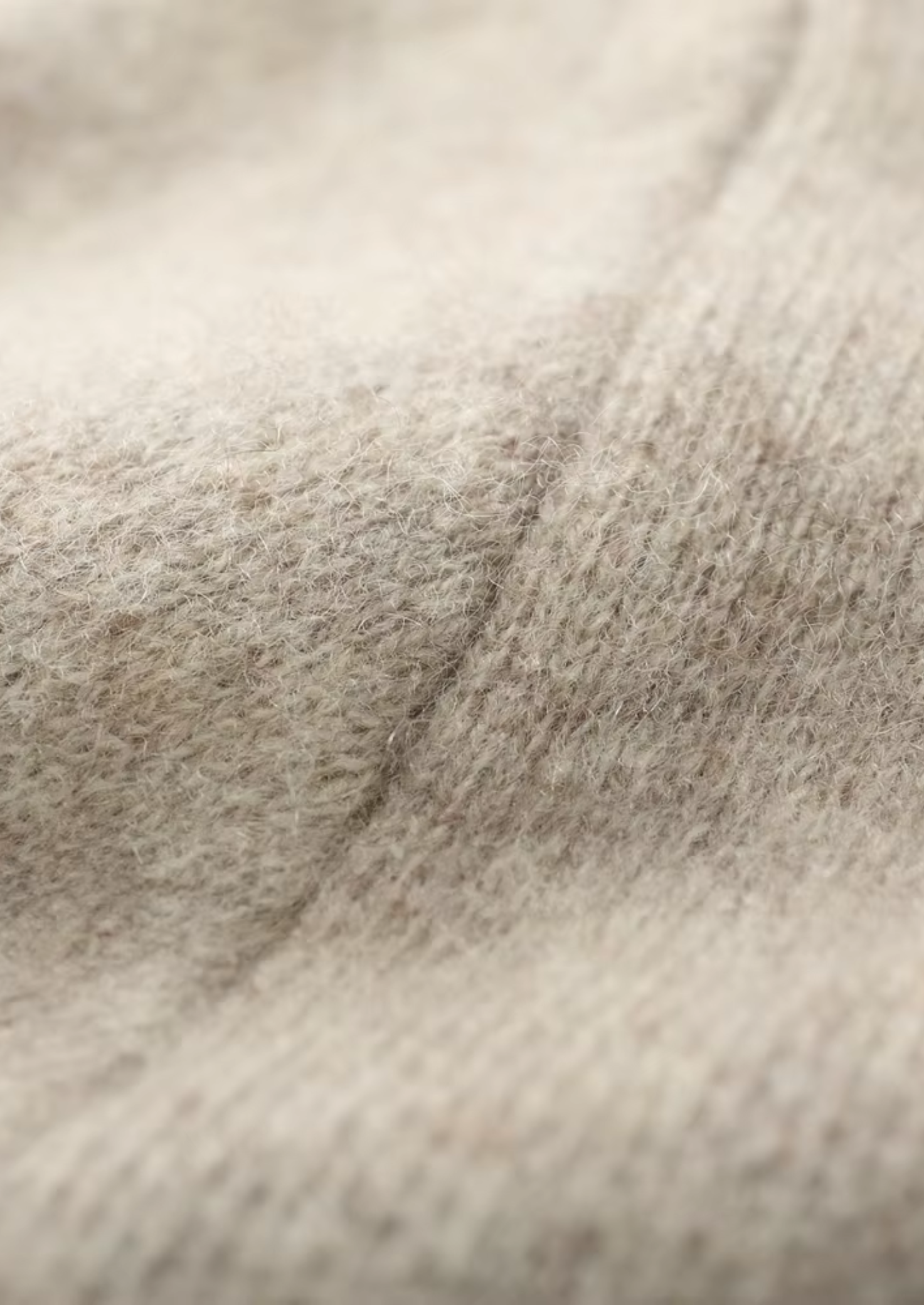 BELMONT WOOL V-NECK CARDIGAN