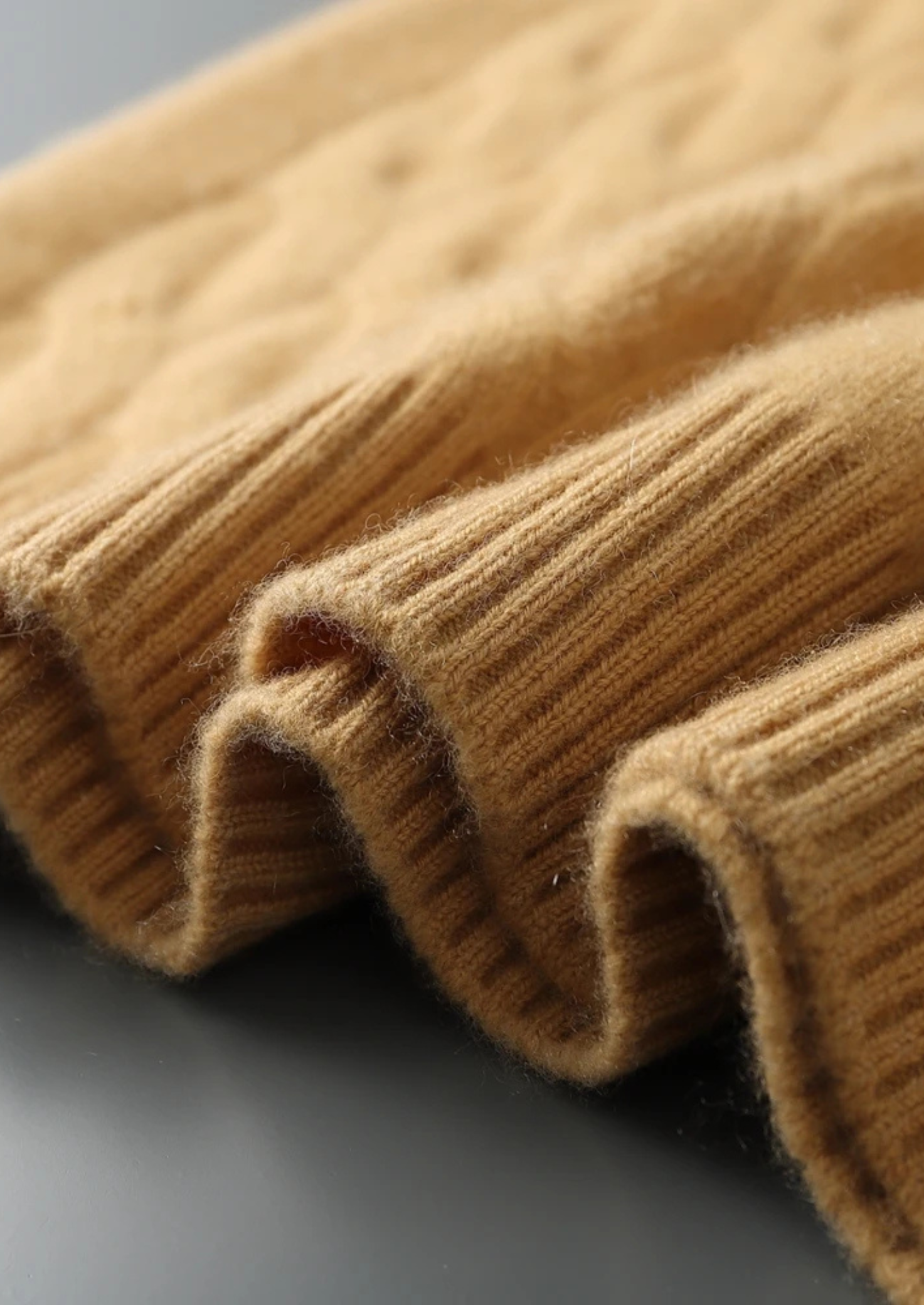BELMONT WOOL CABLE CREWNECK